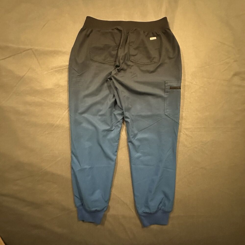 Figs Zamora Freex Lined Jogger Scrubs Womens M Ombre Blue Technical Pants - Picture 14 of 16